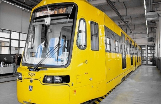 CAF: первый высокопольный вагон трамвая доставлен оператору Ruhrbahn