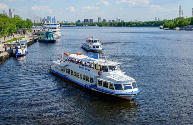 В Москве начинается тестирование первого надводного безэкипажного катера