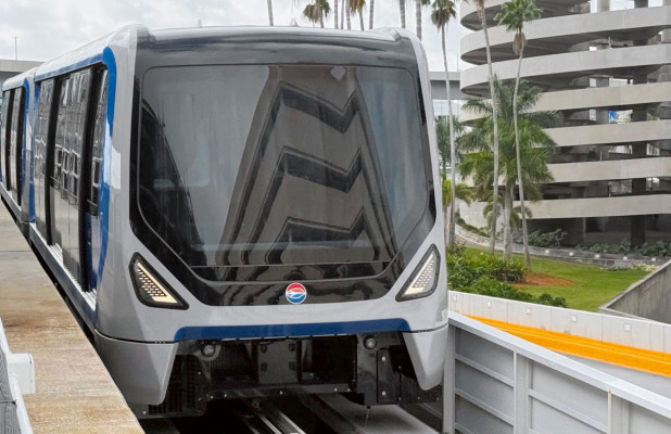 В аэропорту Тампы пустили новые беспилотные поезда постройки Alstom